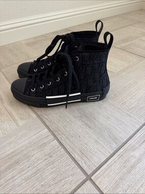 Dior Black High-Top Logo Sneaker Men’s 40 Women’s 9